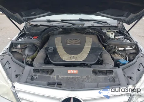 2008 Mercedes-Benz C 300 Luxury 4Matic/Sport 4Matic z USA, uszkodzony, nr VIN WDDGF81X18F067700